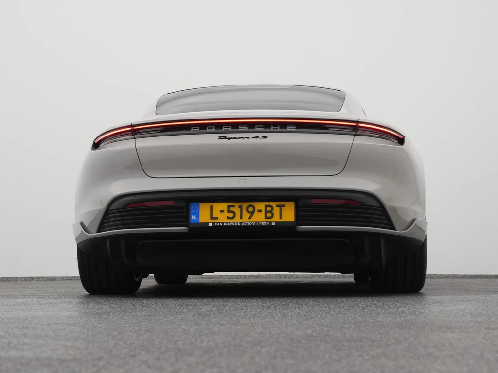Porsche Taycan – foto 8