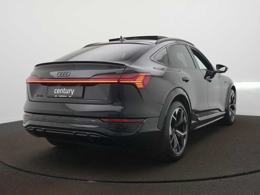 Audi Q8 Sportback e-tron – foto 6