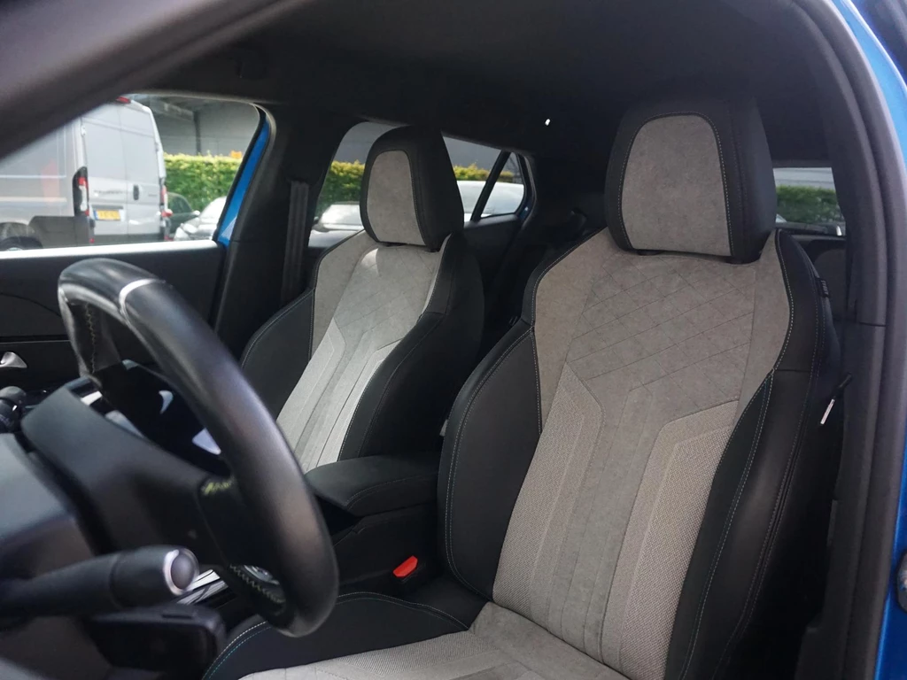 Peugeot e-2008 – foto 10
