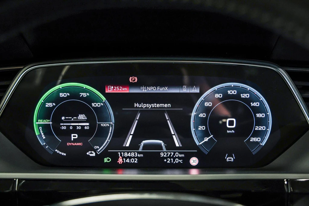 Audi e-tron – foto 31