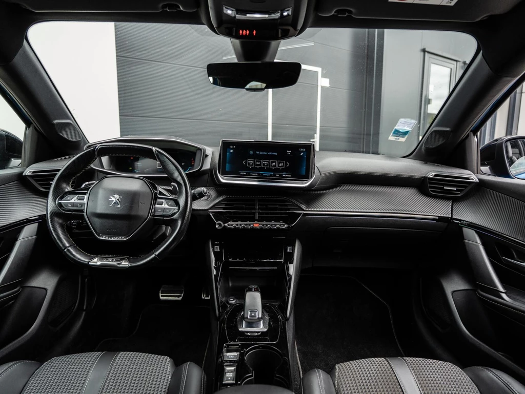 Peugeot 208 – foto 9