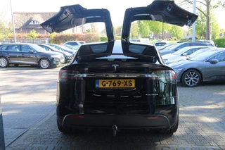 Tesla Model X – thumbnail 4