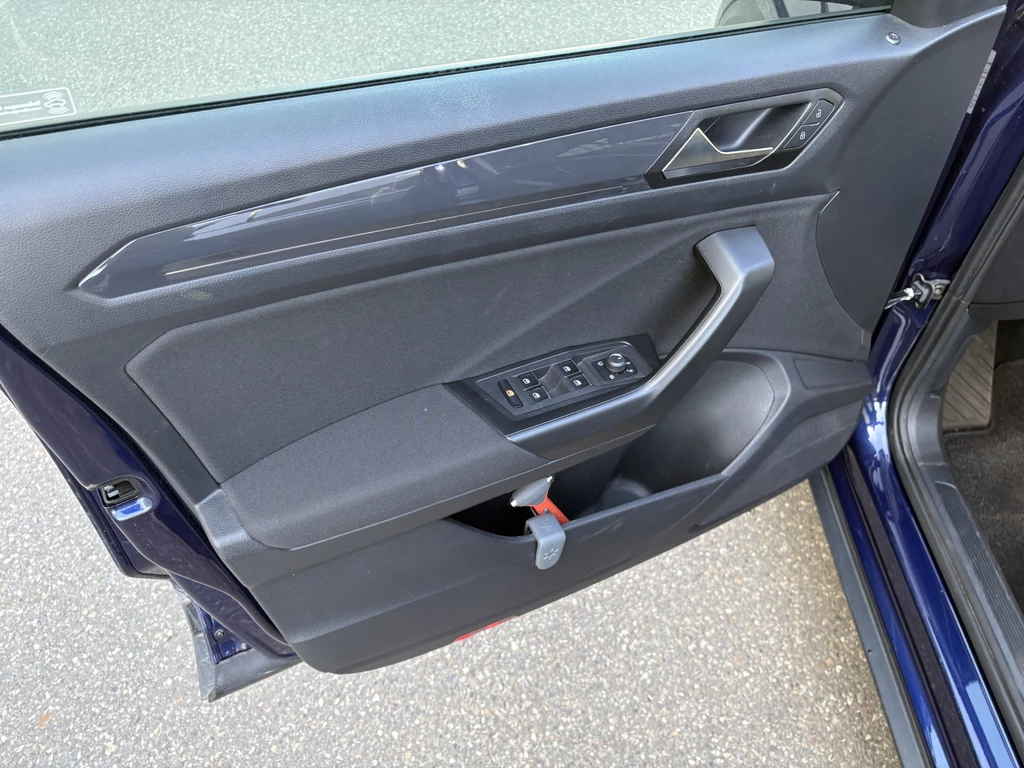 Volkswagen T-Roc – foto 13