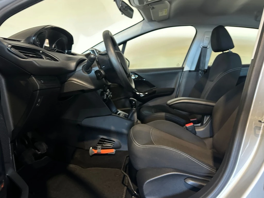 Peugeot 208 – foto 15