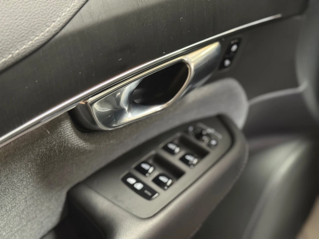 Volvo XC90 – foto 17