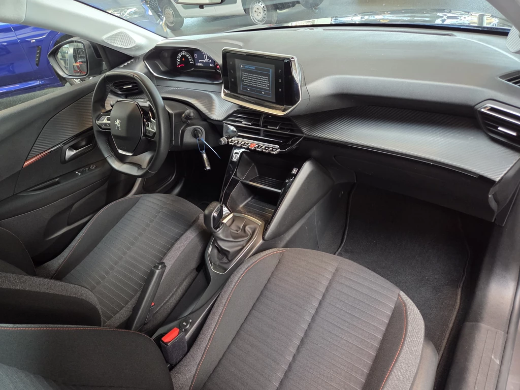 Peugeot 208 – foto 16