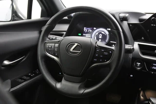 Lexus UX – thumbnail 10