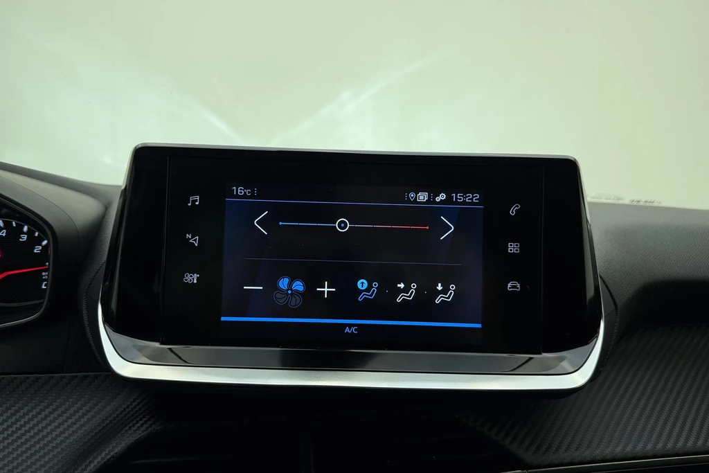 Peugeot 208 – foto 24