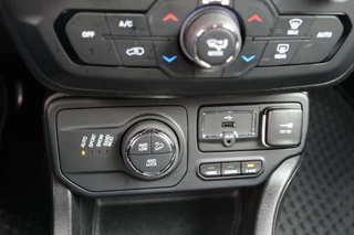 Jeep Renegade – thumbnail 24
