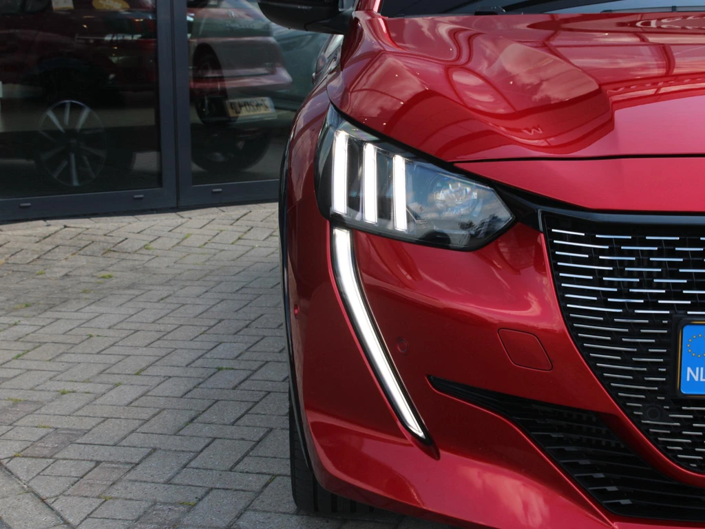 Peugeot 208 – foto 8