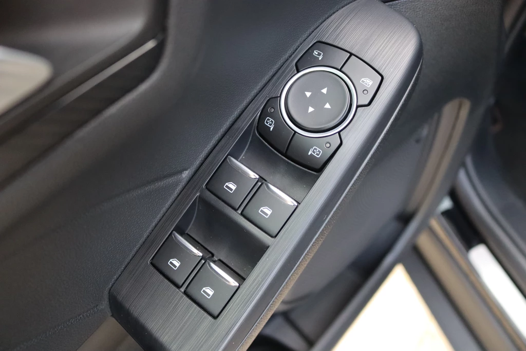 Ford Kuga – foto 32
