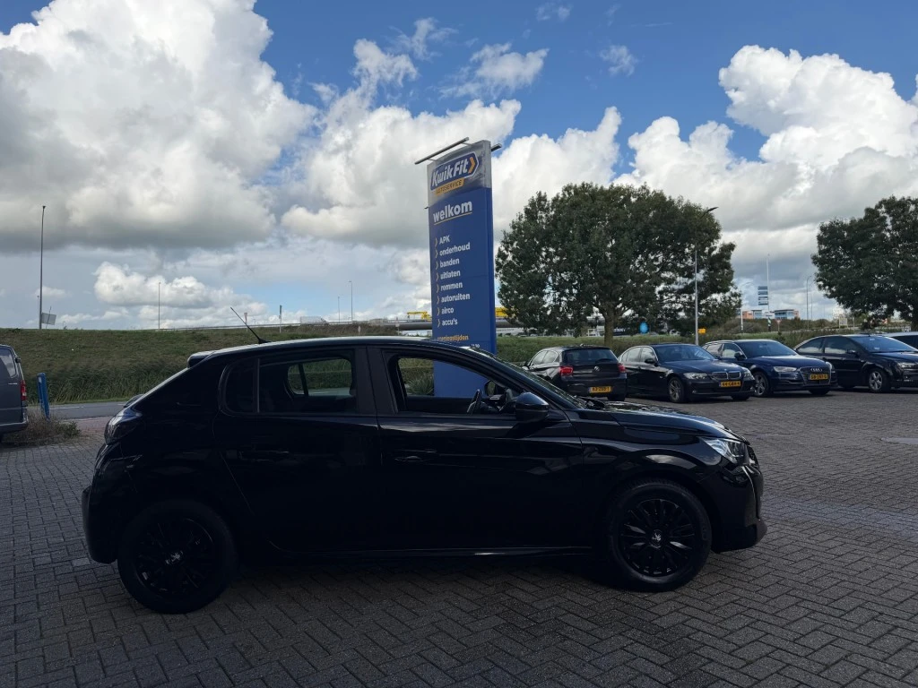 Peugeot 208 – foto 12
