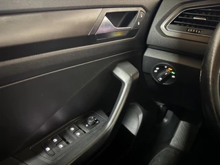 Volkswagen T-Roc – thumbnail 32