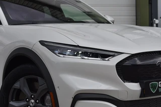 Ford Mustang Mach-E – thumbnail 5