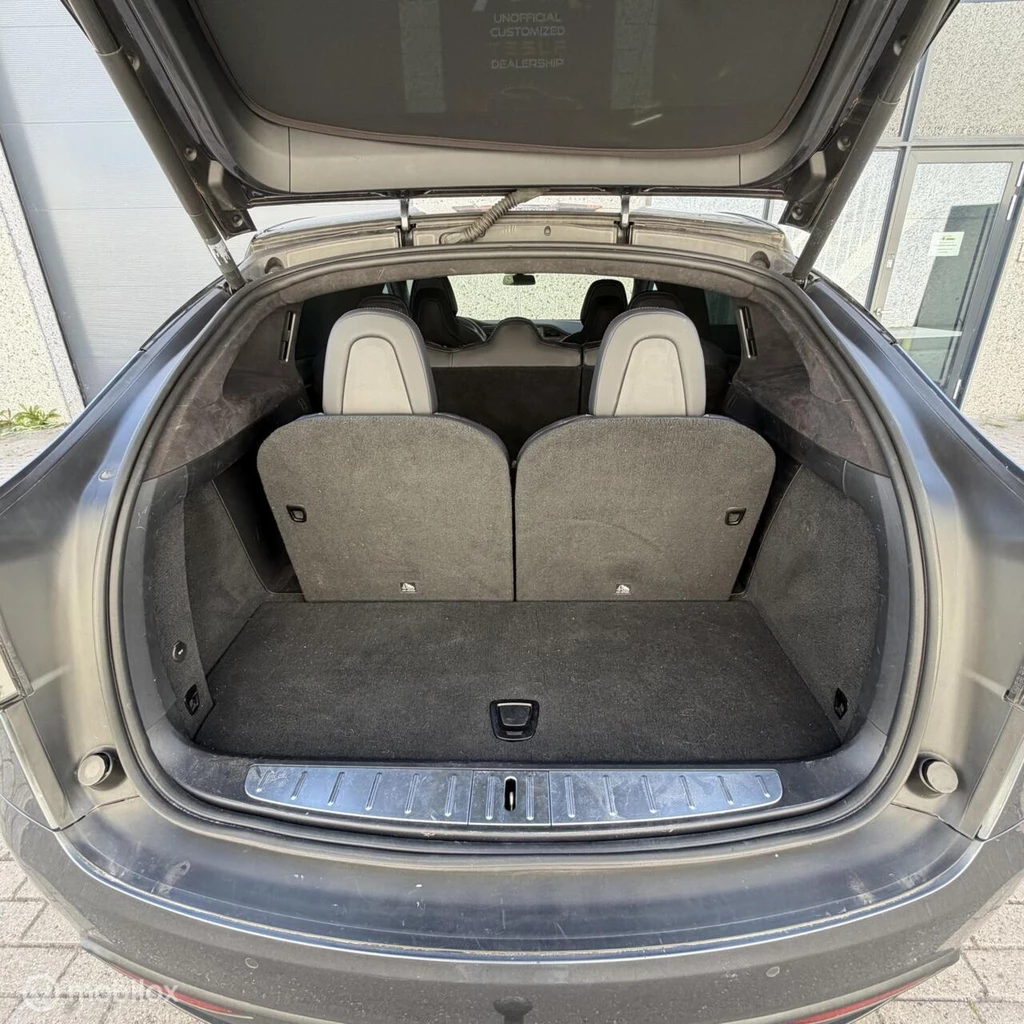 Tesla Model X – foto 14