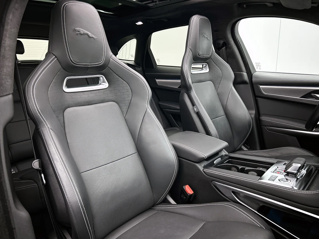 Jaguar F-PACE – foto 39