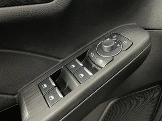 Ford Kuga – thumbnail 28