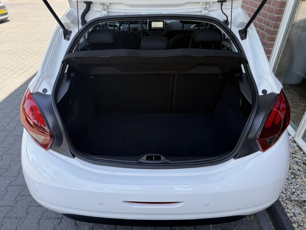 Peugeot 208 – foto 13