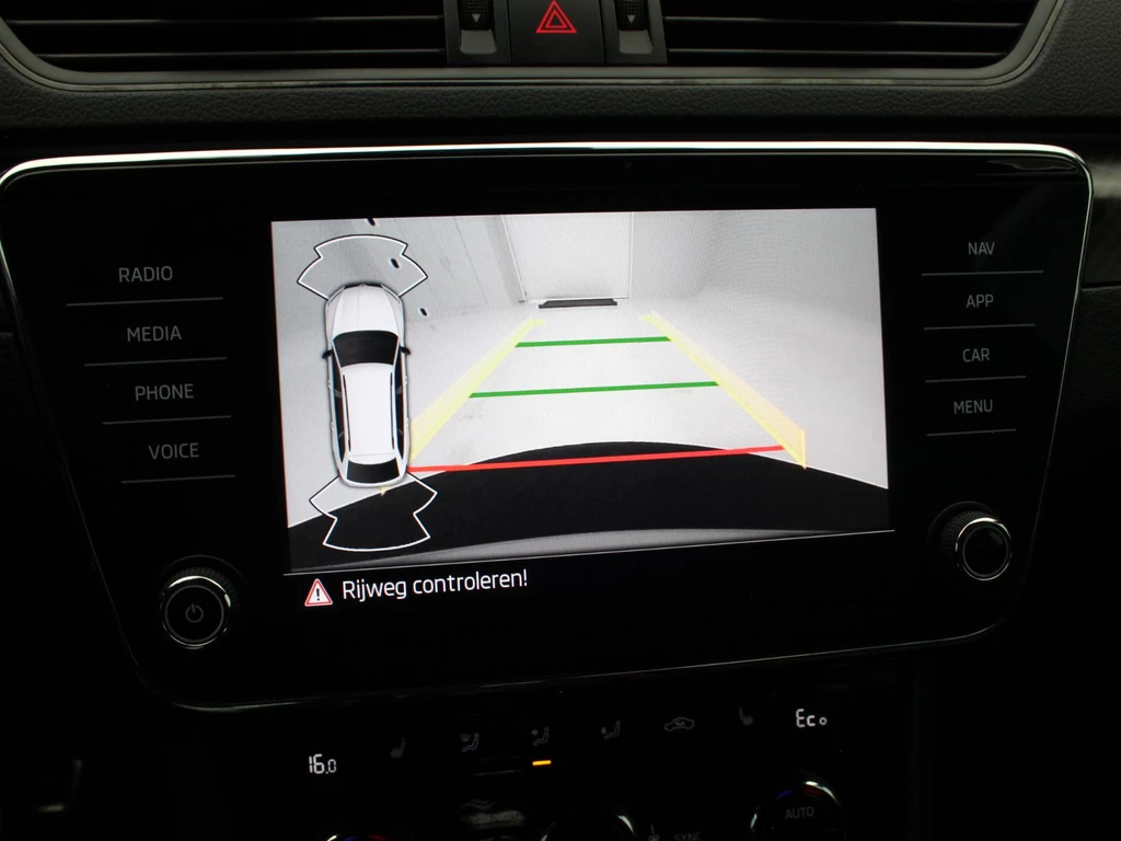 Škoda Superb – foto 30