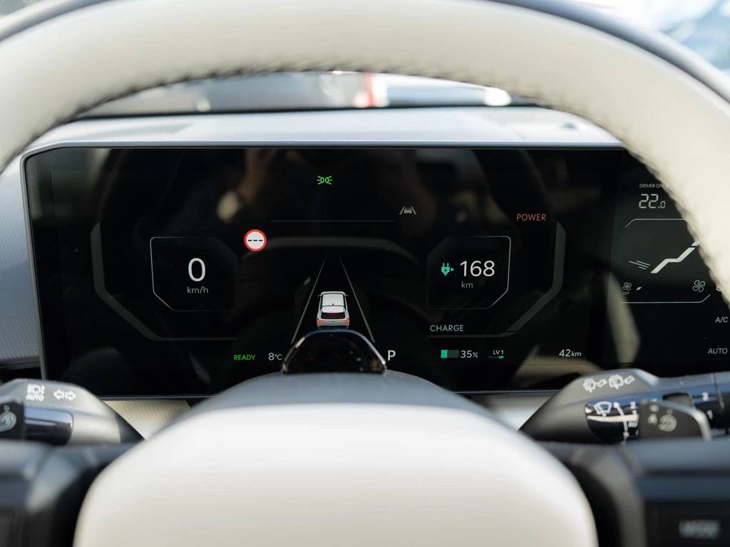 Kia EV4 – foto 13