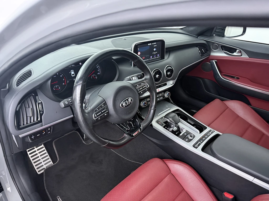 Kia Stinger – foto 18