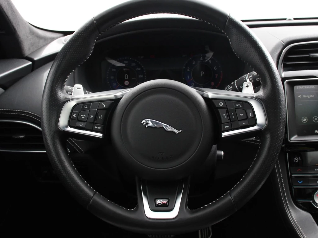 Jaguar F-PACE – foto 20