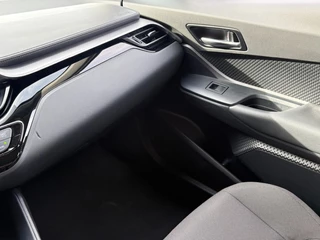 Toyota C-HR – thumbnail 18