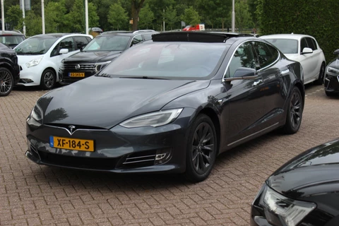 Tesla Model S 100D / SoH 88,6% / Autopilot 2.5 / Luchtvering / Panoramadak / Performance package / Leder / Navigatie / 20'' / Audio Premium