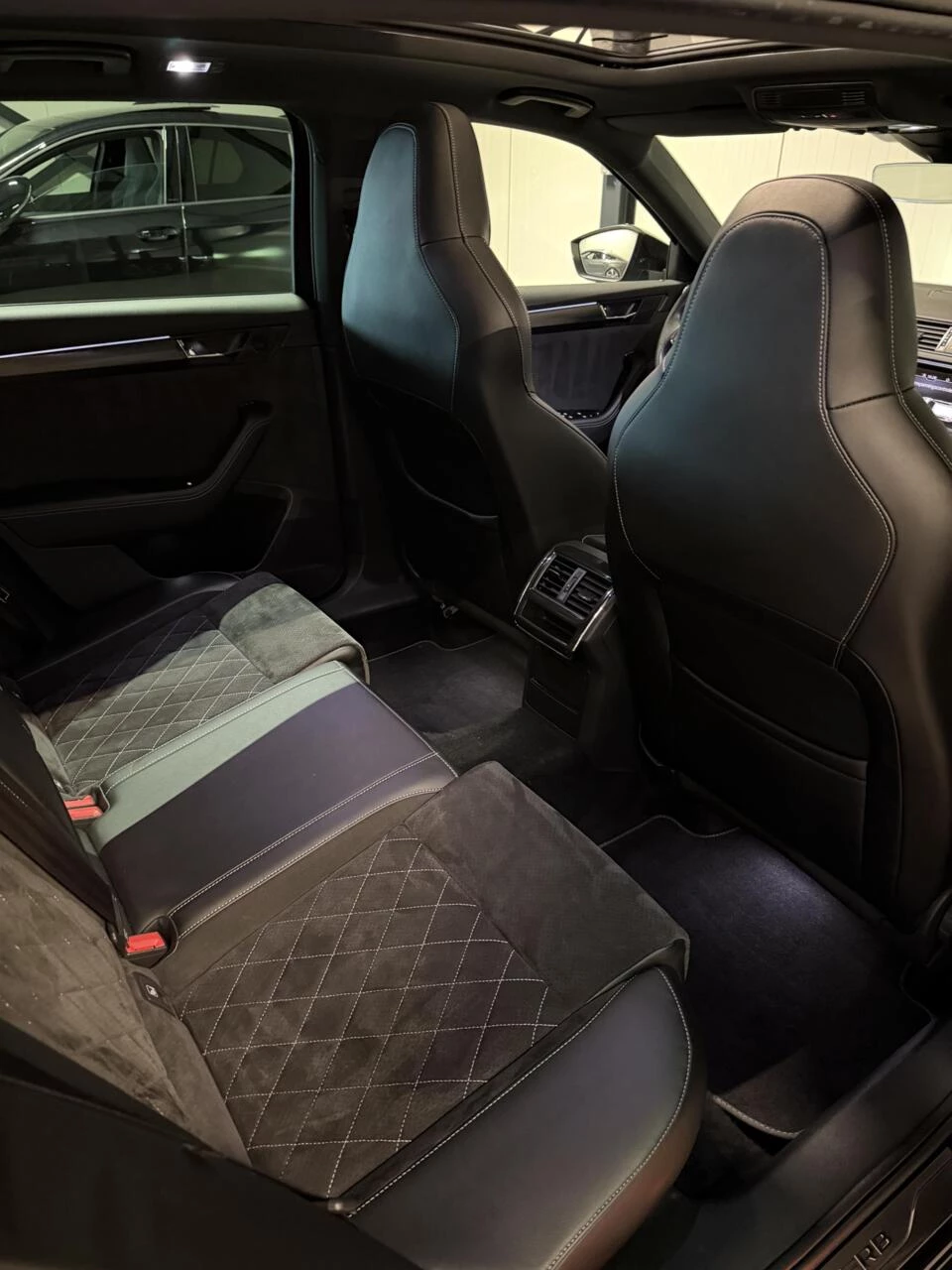 Škoda Superb – foto 37