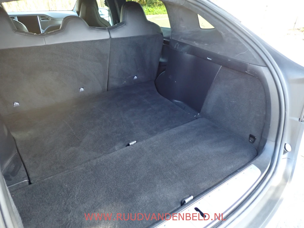 Tesla Model X – foto 33