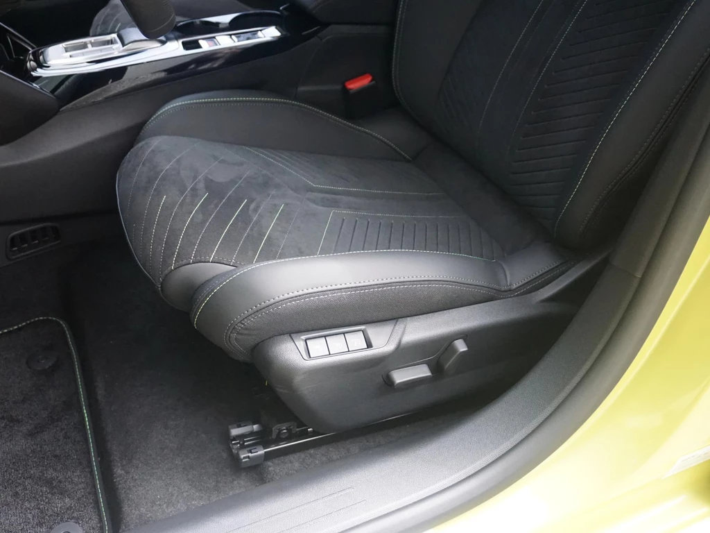Peugeot e-208 – foto 11