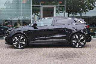 Renault Megane E-Tech – thumbnail 4