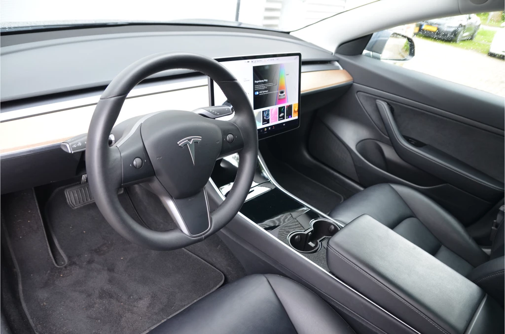 Tesla Model 3 – foto 10