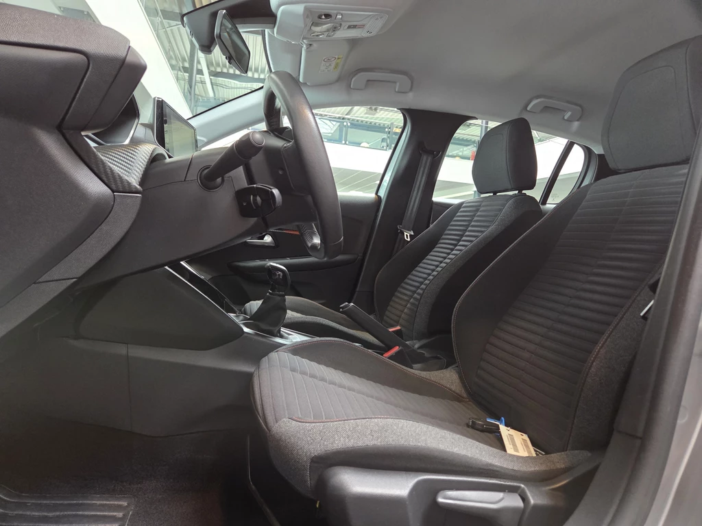 Peugeot 208 – foto 14
