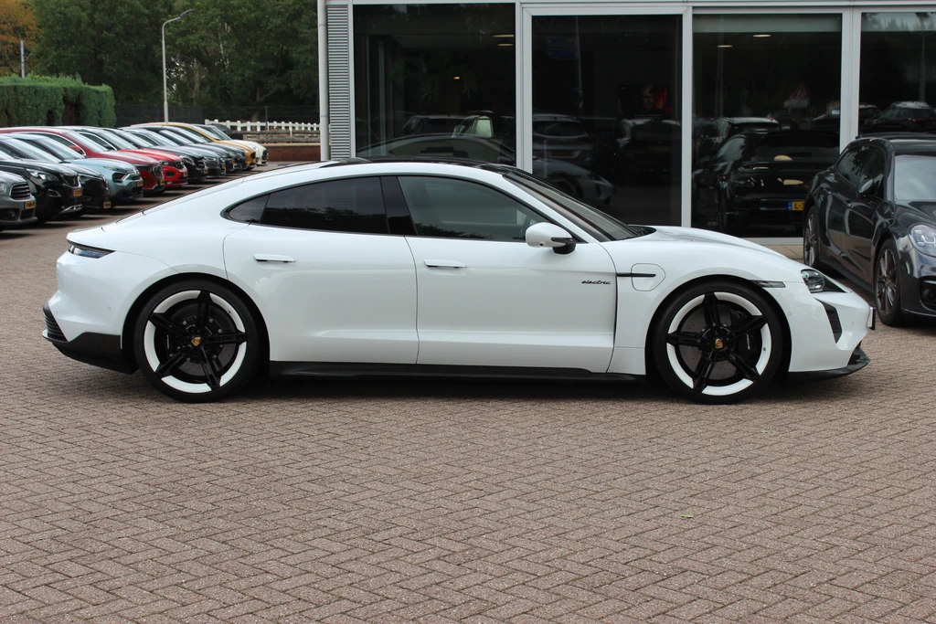 Porsche Taycan – foto 5