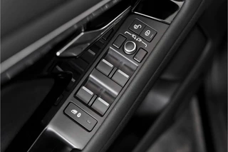 Land Rover Range Rover Evoque – thumbnail 30