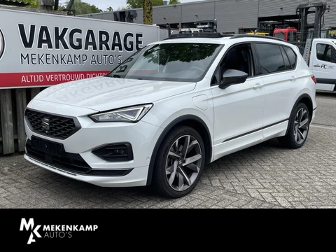 SEAT Tarraco 1.4 TSI e-Hybrid PHEV FR Business Intense 20"/Panoramadak/Trekhaak/Elektrische klep/Virtual Cockpit/360 Camera/Stuur + stoelverwarming v+a/LED/Apple Carplay & Android Auto