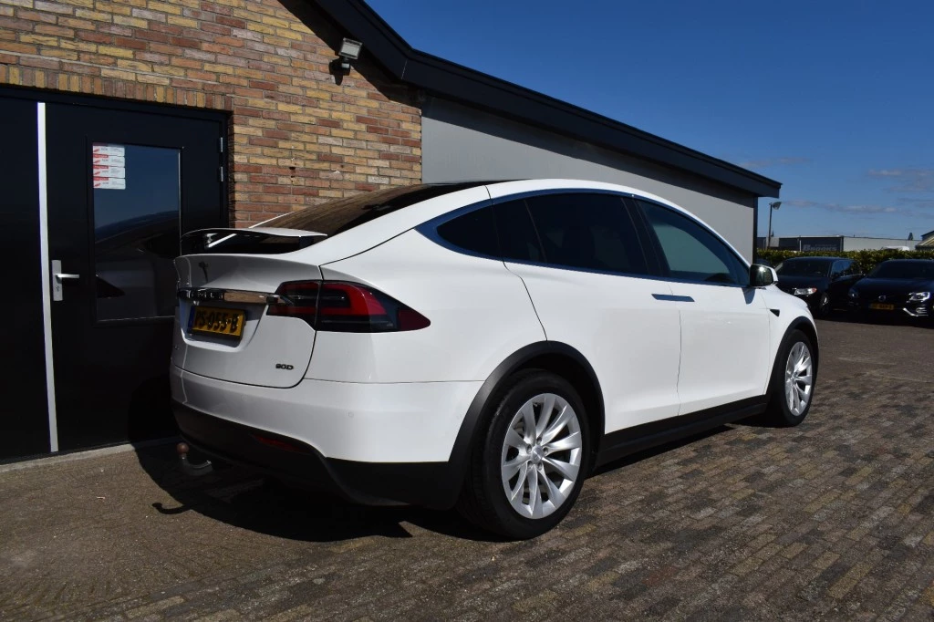 Tesla Model X – foto 4