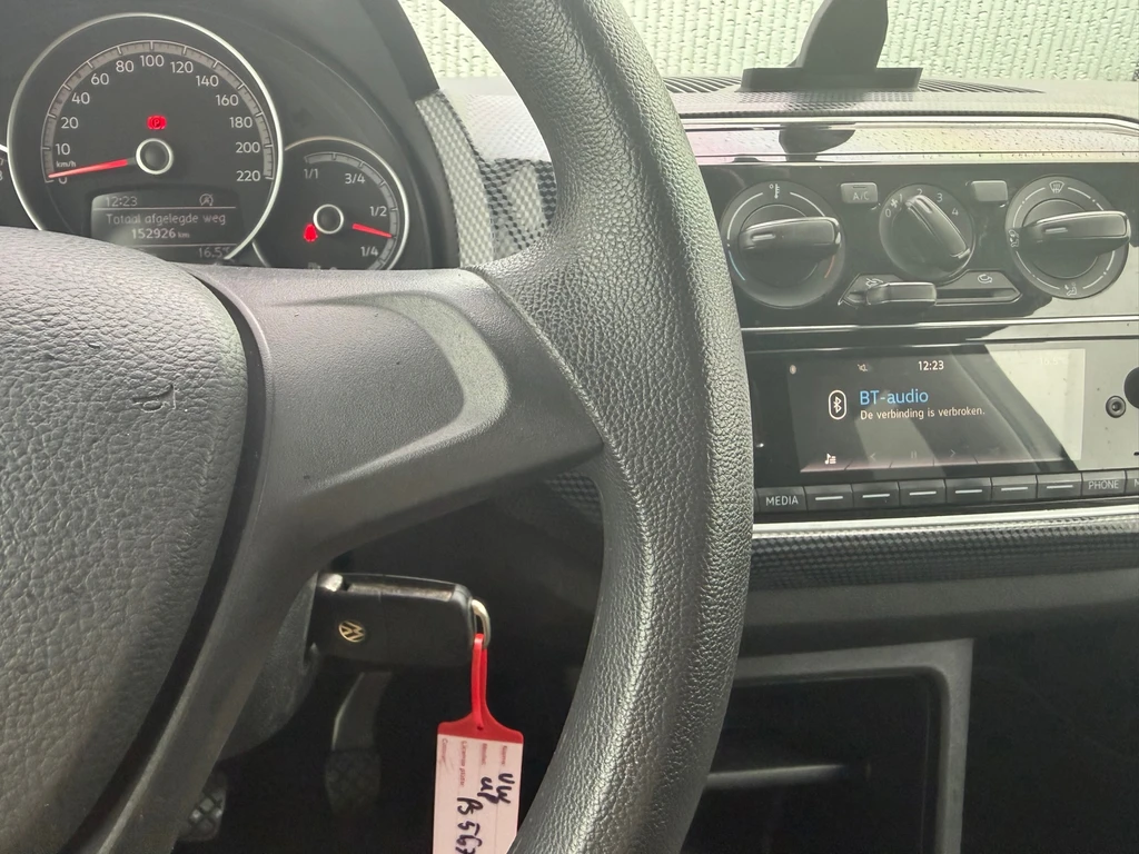 Volkswagen up! – foto 23