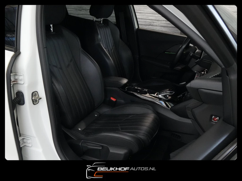 Peugeot e-2008 – foto 28
