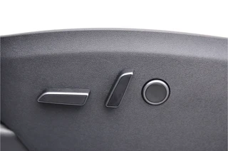 Tesla Model Y – thumbnail 8