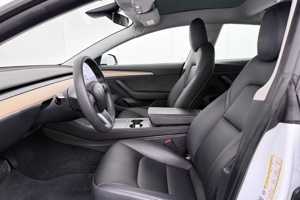 Tesla Model 3 – foto 11