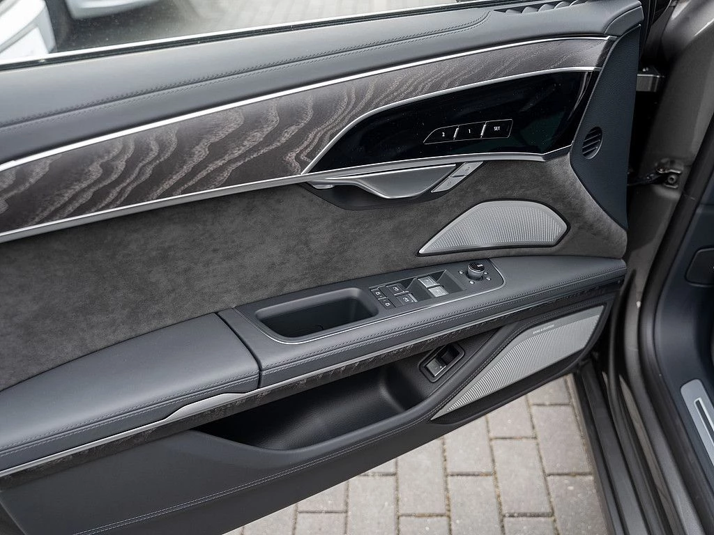 Audi A8 – foto 12