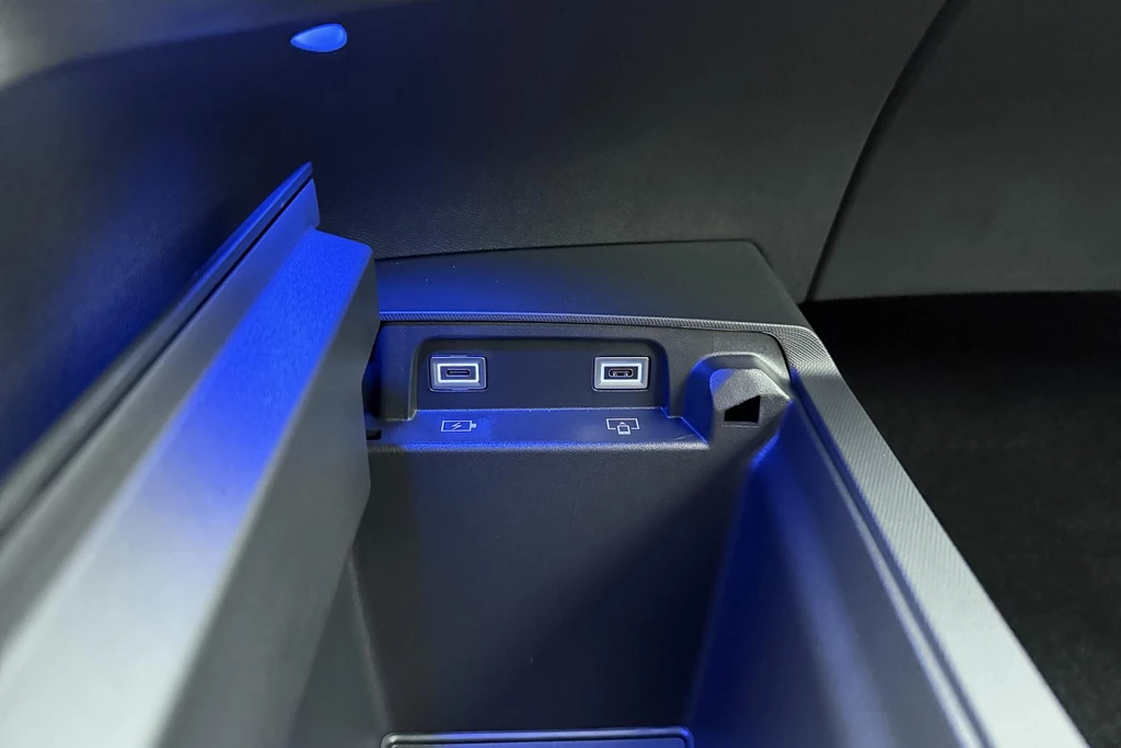 Peugeot e-3008 – foto 38
