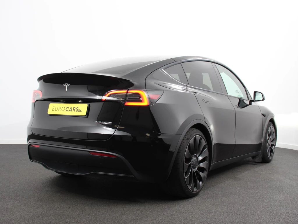 Tesla Model Y – foto 4