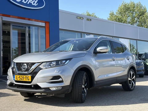 Nissan Qashqai 1.3 DIG-T N-Motion 159pk | Trekhaak | 1.500kg trekgewicht | Panoramadak | Stoelverwarming