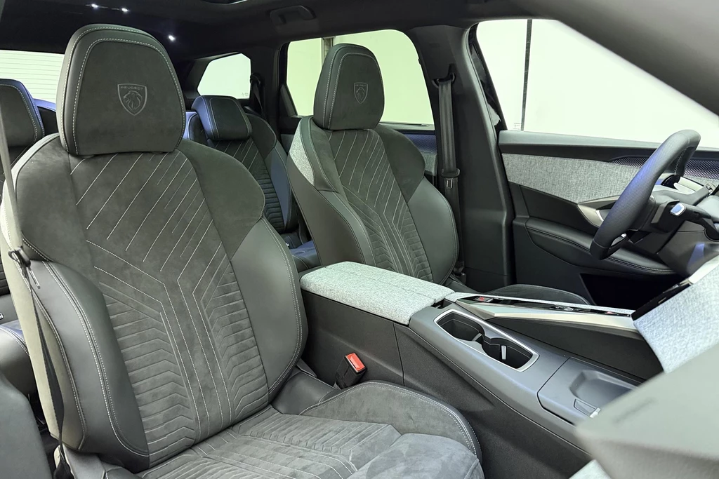 Peugeot e-5008 – foto 14