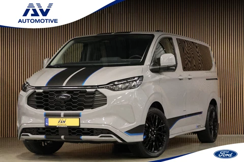 Ford Transit Custom 320 2.5 PHEV Sport DC | Dubbel Cabine | Plug in Hybride | Inc BPM | ACC | Blind Spot | Navigatie | CarPlay | 360 Camera | Stoelverwarming | Stuurwielverwarming | Lane Assist | L+R Schuifdeur | Middenconsole
