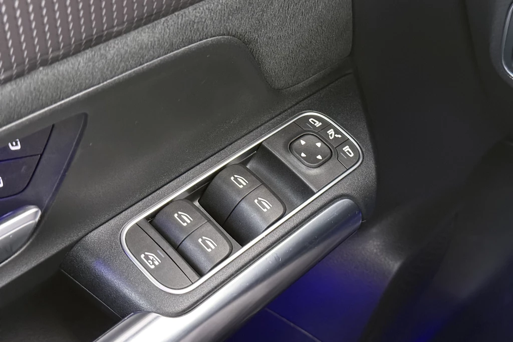 Mercedes-Benz EQA – foto 19