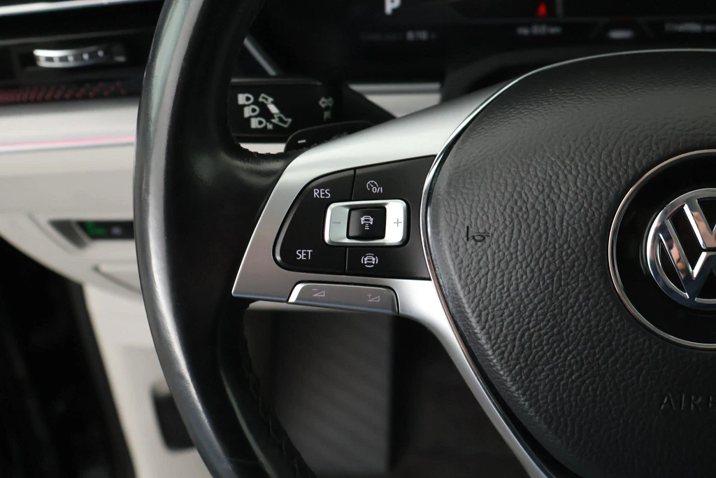 Volkswagen Touareg – foto 19